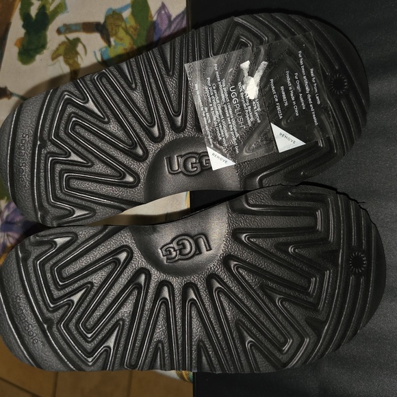 UGG Kids Black Boots - Picture 5 of 5